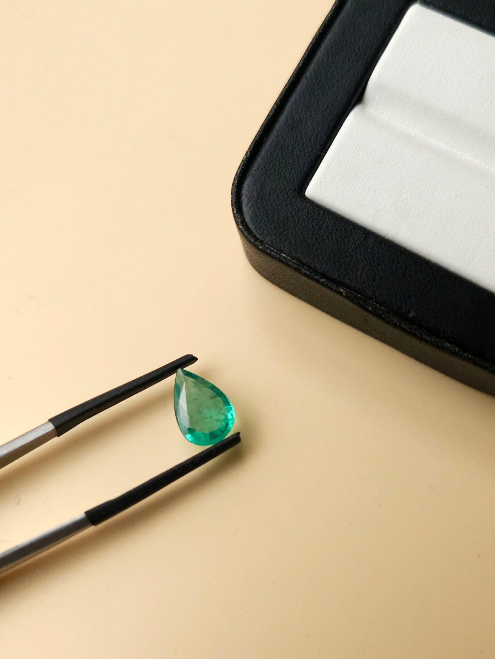 Natural Emerald pear shape